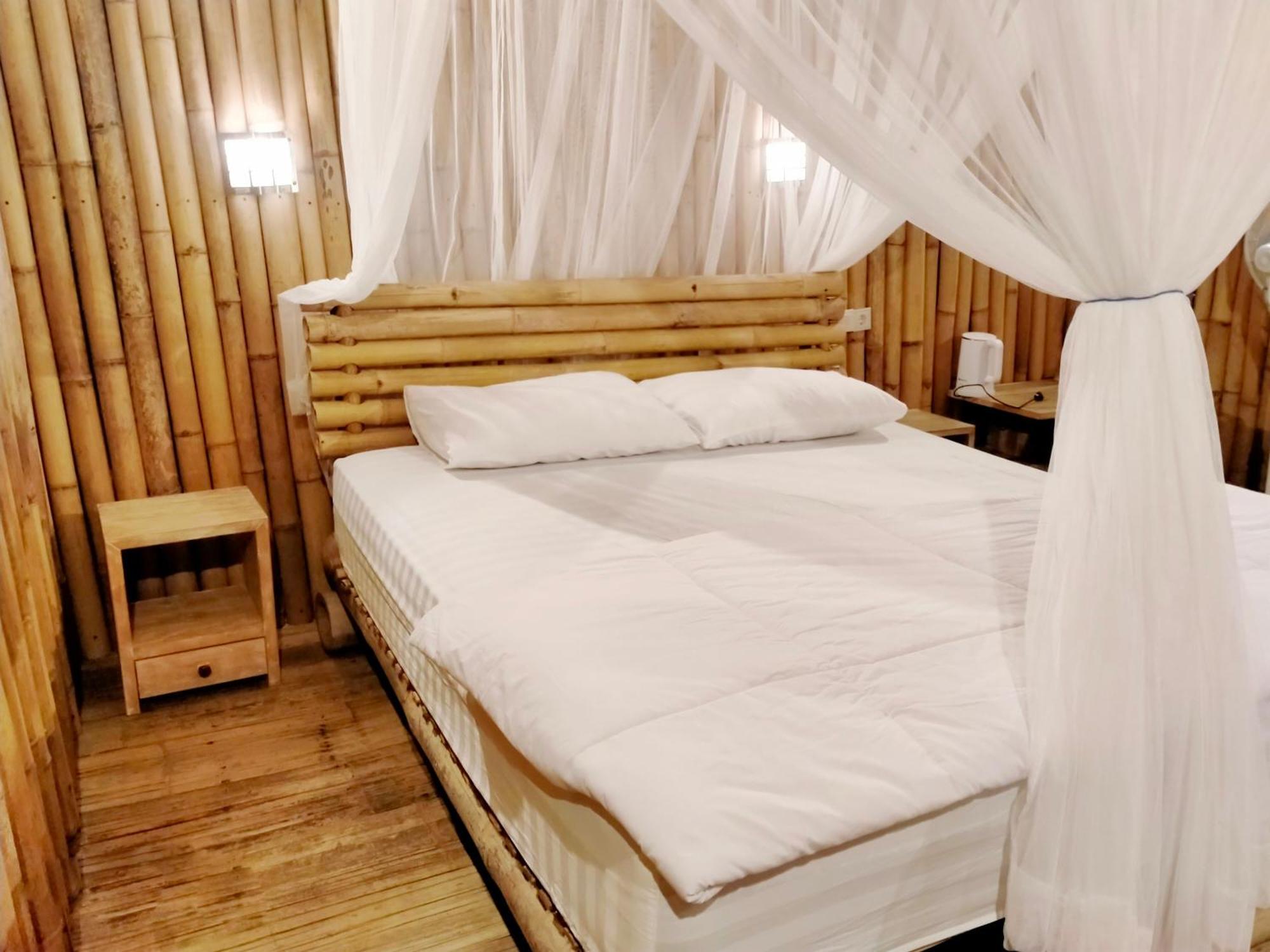 Loca Lobo Lodges Riung, Flores Bagian luar foto